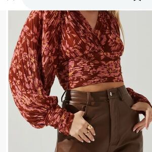 Astra Pernilla Crop Top